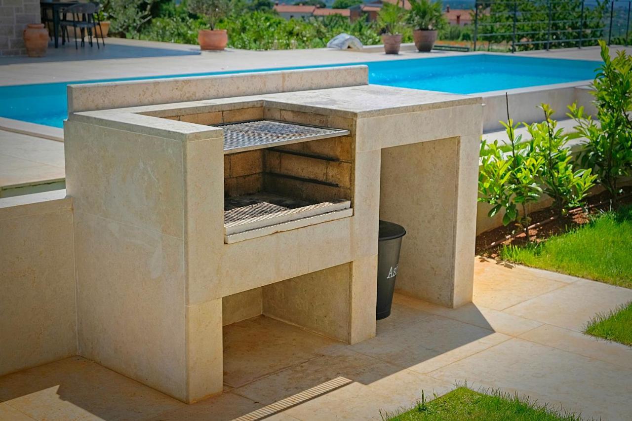 Villa Flamingo Kaštelir Kültér fotó